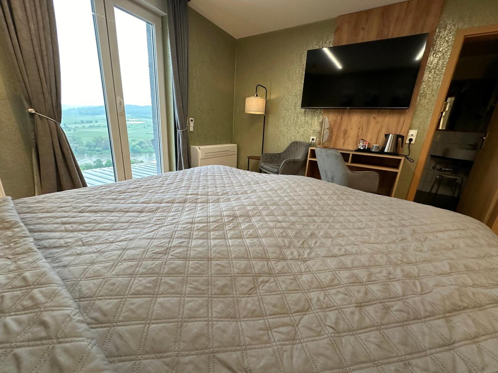 Hotel Restaurant Wuerzig In Ürzig Zewnętrze zdjęcie